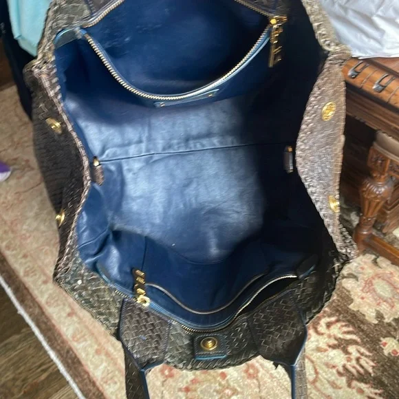 Stunning Dark Green Prada leather Tote Bag - Picture 12 of 16